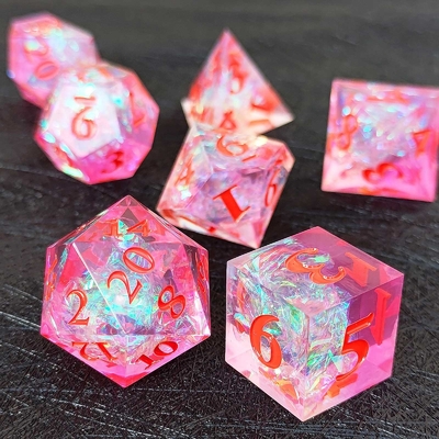 الراتنج الأرجواني 7PCS DND التنين والزنزانة متعددة الأبعاد حافة حادة