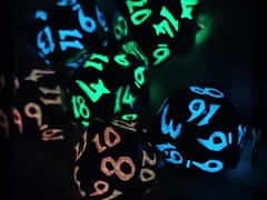 مجموعة النرد المعدنية الفاخرة النرد متعدد السطوح خفيف الوزن حاد حاد النرد Dcc